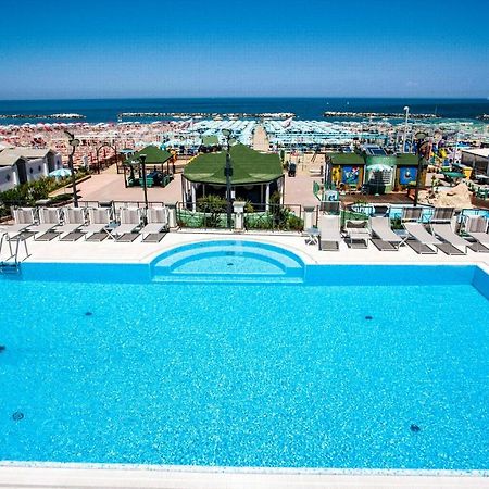 Hotel Sayonara Каттолика Экстерьер фото