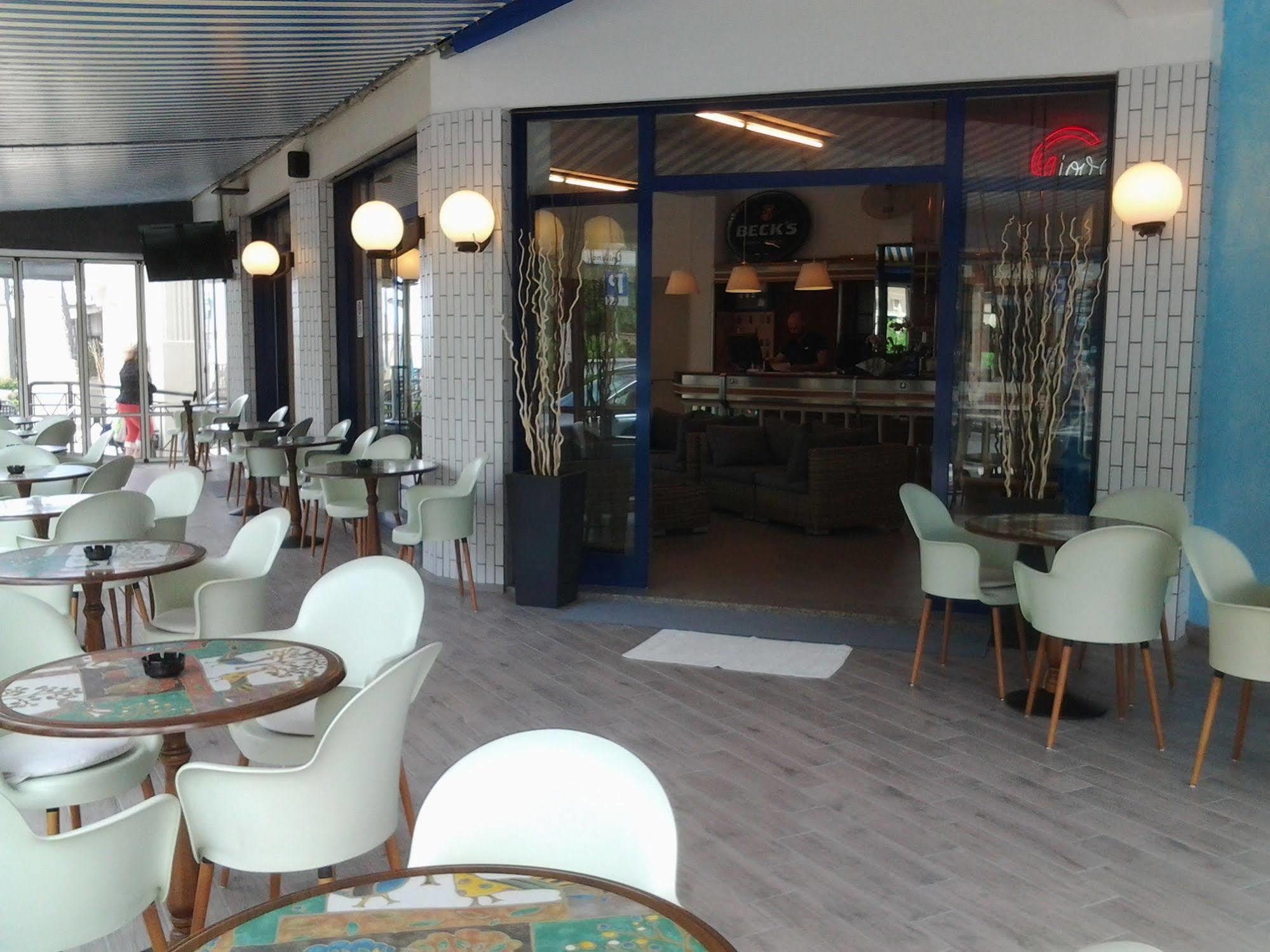 Hotel Sayonara Каттолика Экстерьер фото