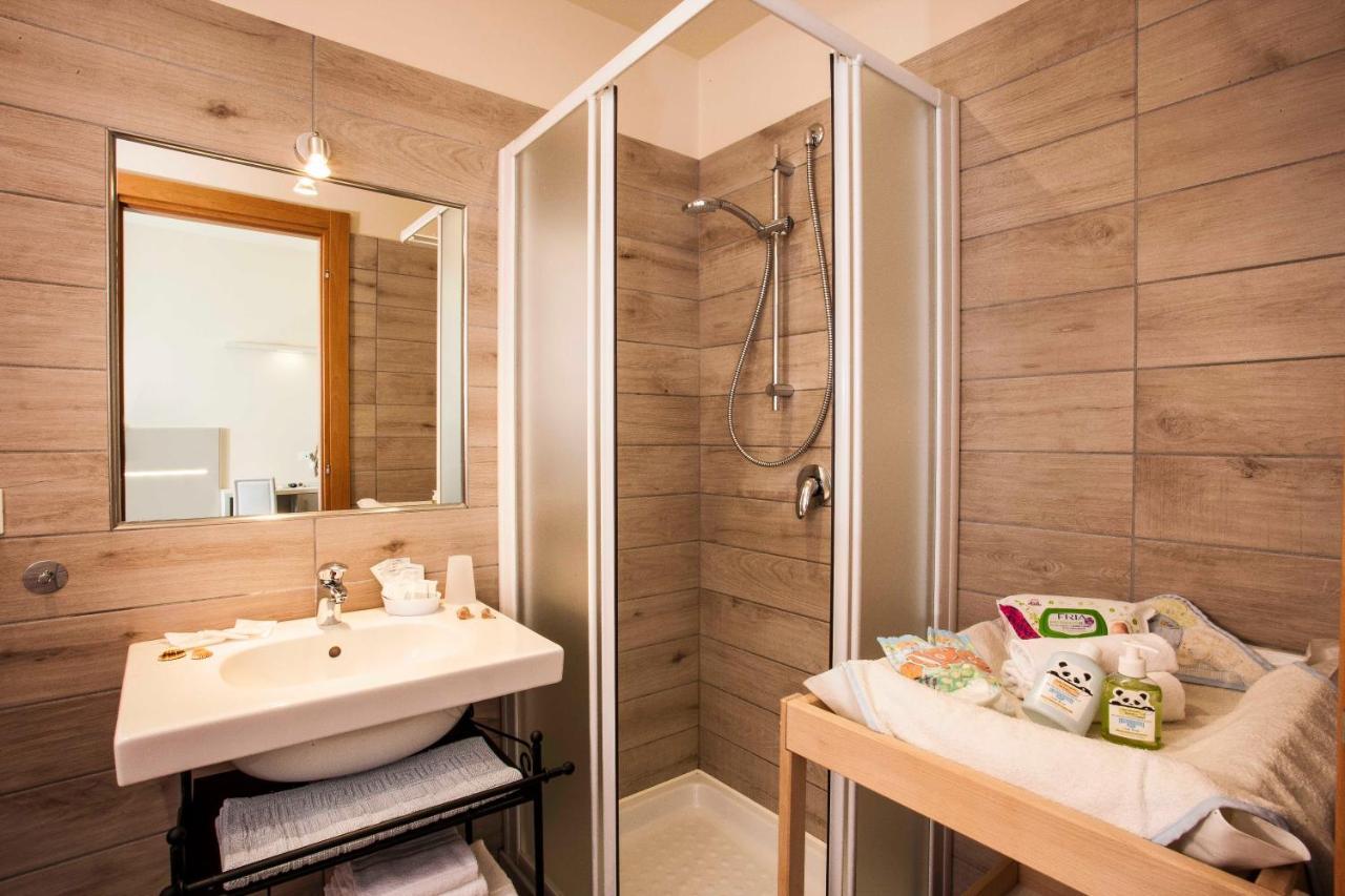 Hotel Sayonara Каттолика Экстерьер фото
